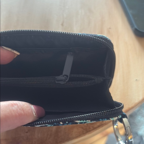 Abstract Patterned Keychain Wallet - Picture 2 of 3